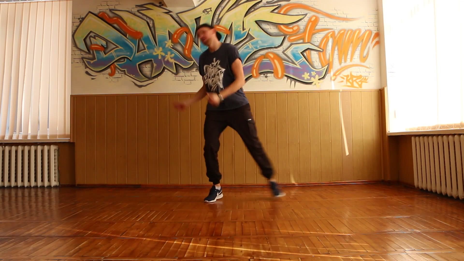 Простая танцевальная комбинация