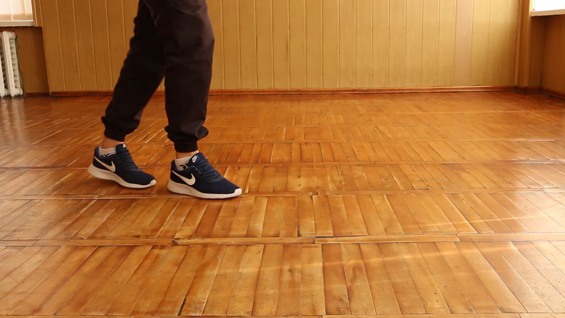 Движение c-walk